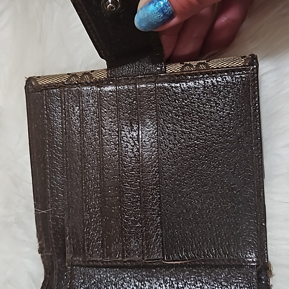 Gucci GG Monogram Small Wallet - Picture 15 of 17